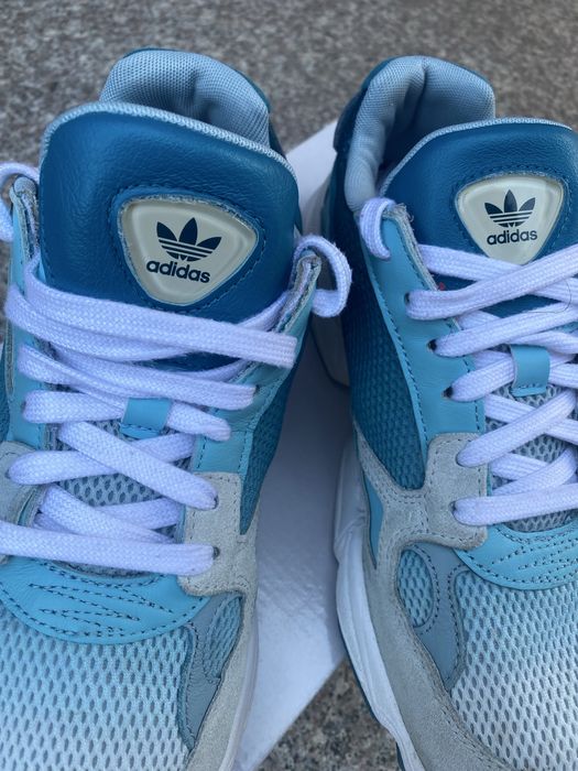 Swietne oryginalne snaekersy damskie-39-Adidas