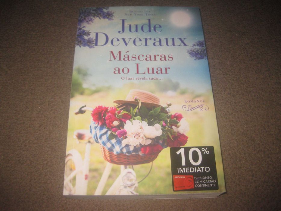 Livro "Máscaras ao Luar" de Jude Deveraux