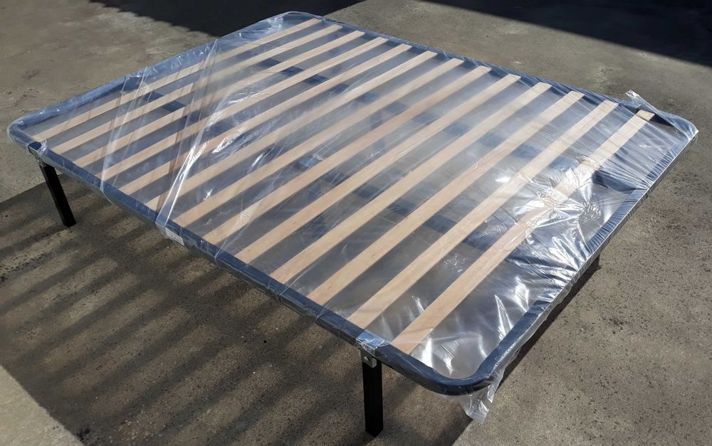 Cama de casal com colchão