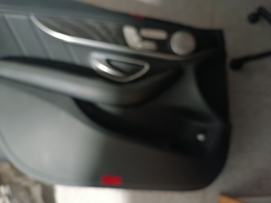 Tampos das portas de Mercedes C 220 CDI AMG carrinha