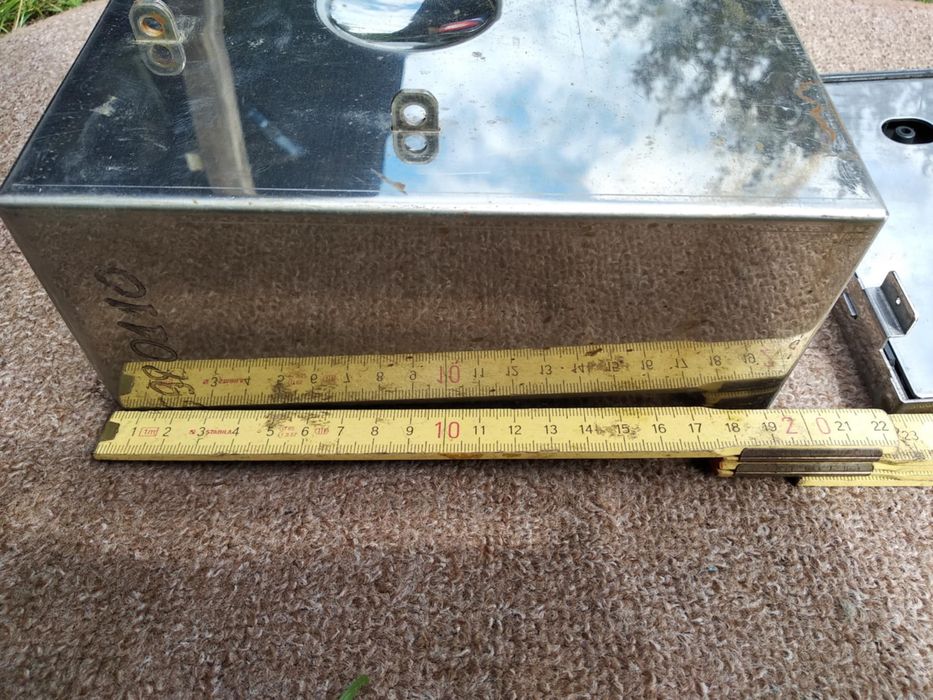 Skrzynka ze stali nierdzewnej