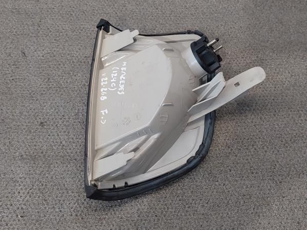 Pisca frente direito MERCEDES-BENZ Coupé (C124)