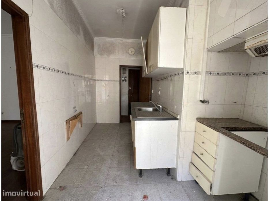 T2/ Remodelação Total/ Beato