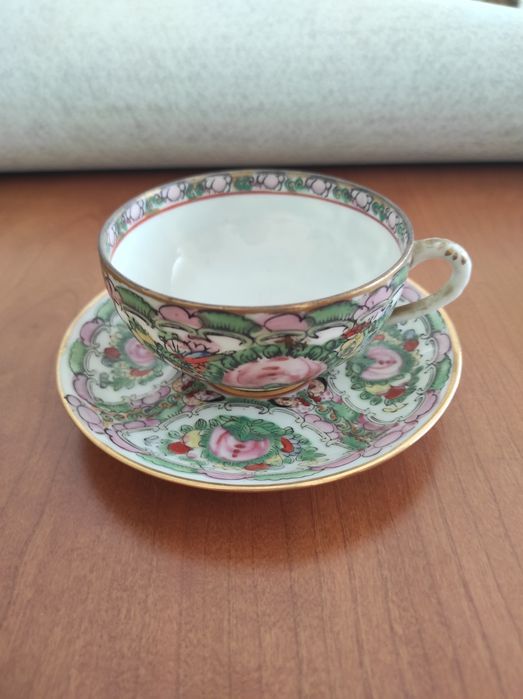 Chávena de porcelana feito em Macau