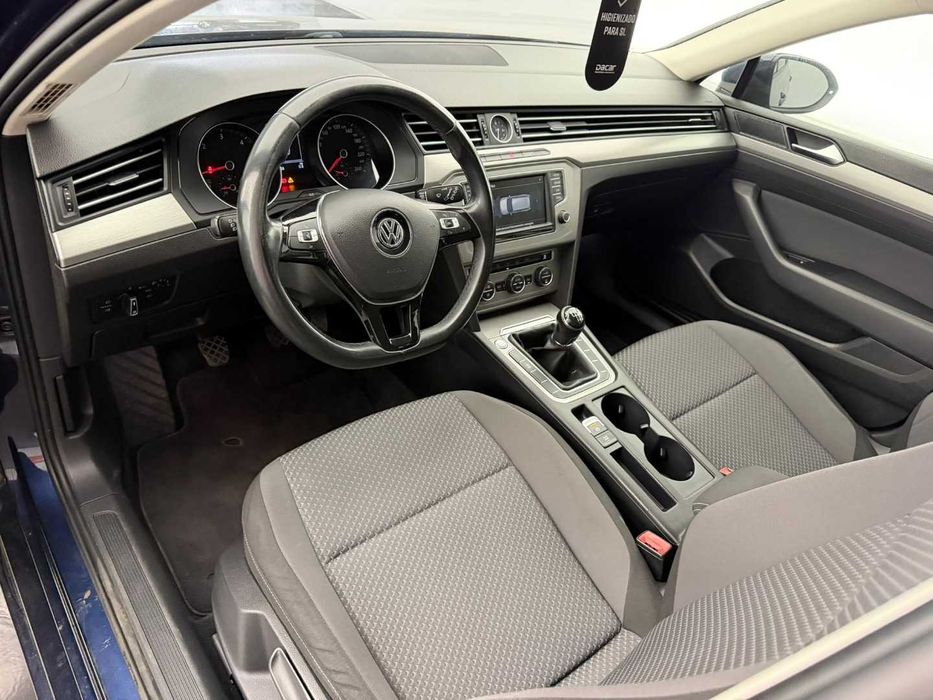 VOLKSWAGEN PASSAT VARIANT 1.6TDI TRENDLINE