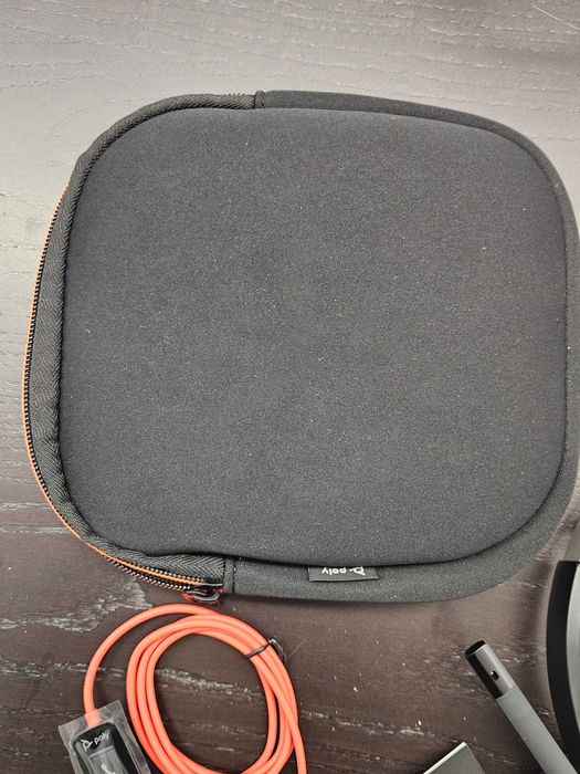 Auscultadores USB Poly Blackwire 5220 (Novo)