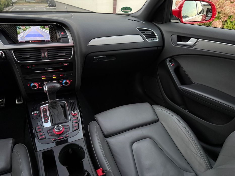 Audi A4 Avant / B8 / 2.0 TDI 190KM // S LINE + Competition // Kamera / Navi/ MISANO