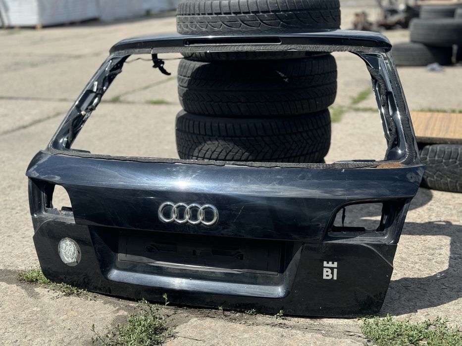 Ляда Audi a4 b7 чорна кришка багажника універсал LZ9Y LY9B ауді а4 б7
