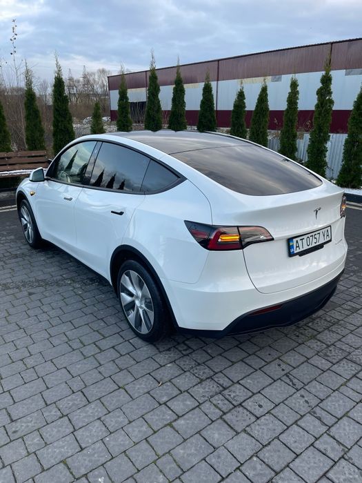 Tesla Model Y Long Range Dual Motor 82 kWh 7-ми місна