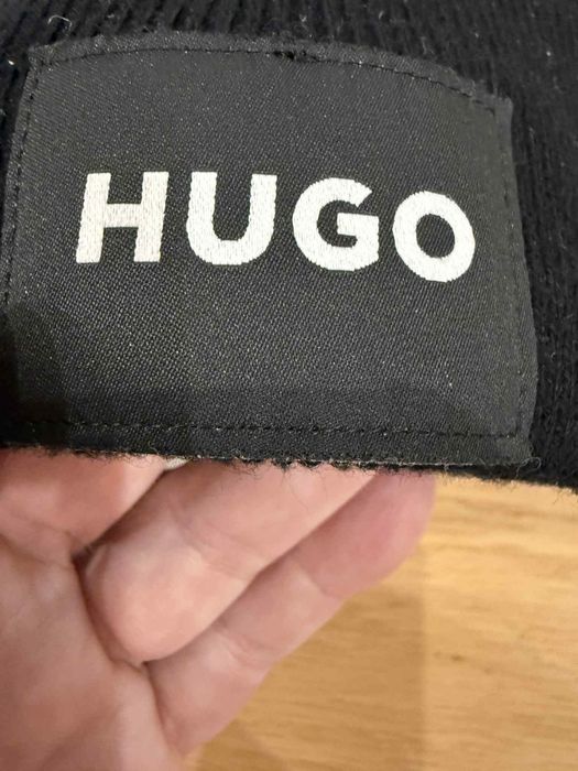 Czapka damska marki Hugo