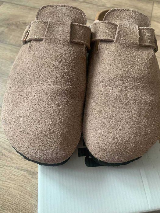 Zamszowe klapki chodaki Natura à la Birkenstock Boston, rozm. 39