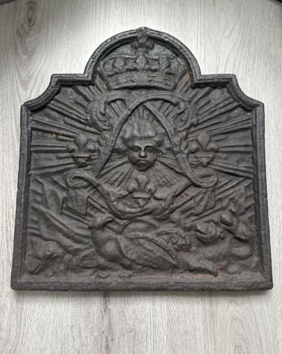 Sredniowieczna tablica zeliwna relief sciana tylna kominka