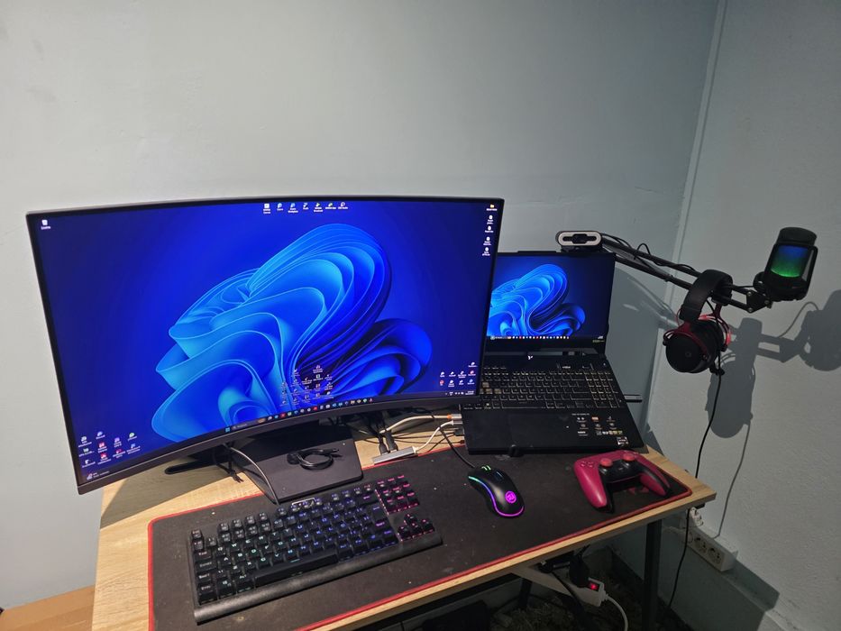 Monitor Curvo Gaming LG UltraGear 32GS60QC-B (32" - Quad HD - 180 Hz