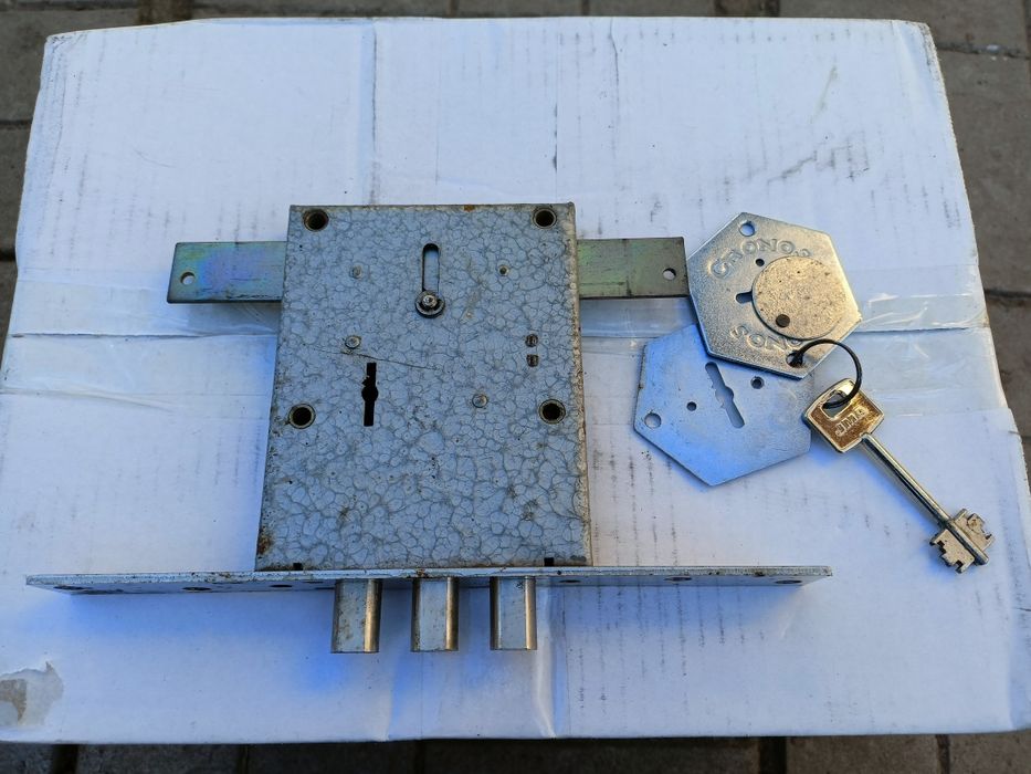 Замок на броньовані двері,Cronos