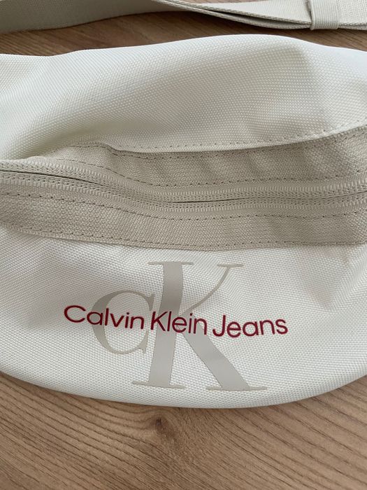 Сумка на пояс / бананка Calvin Klein Jeans (нова, з бірками)