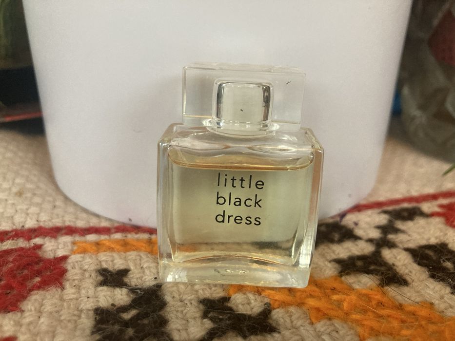 Little Black Dress miniaturka Avon 10 ml
