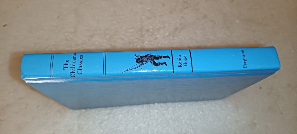 Livro Robin Hood - livro de 1992
Livro de capa dura azul Robin Hood de 1992