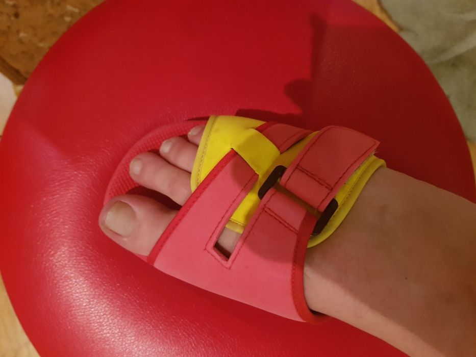 сланці на танкетці ,супер зручні і круті38р(39) Іспанія