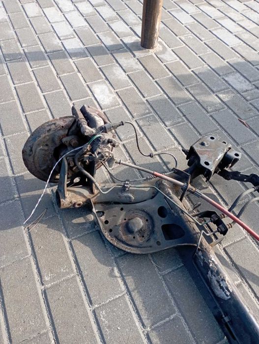 Балка задньої підвіски Renault Clio 3