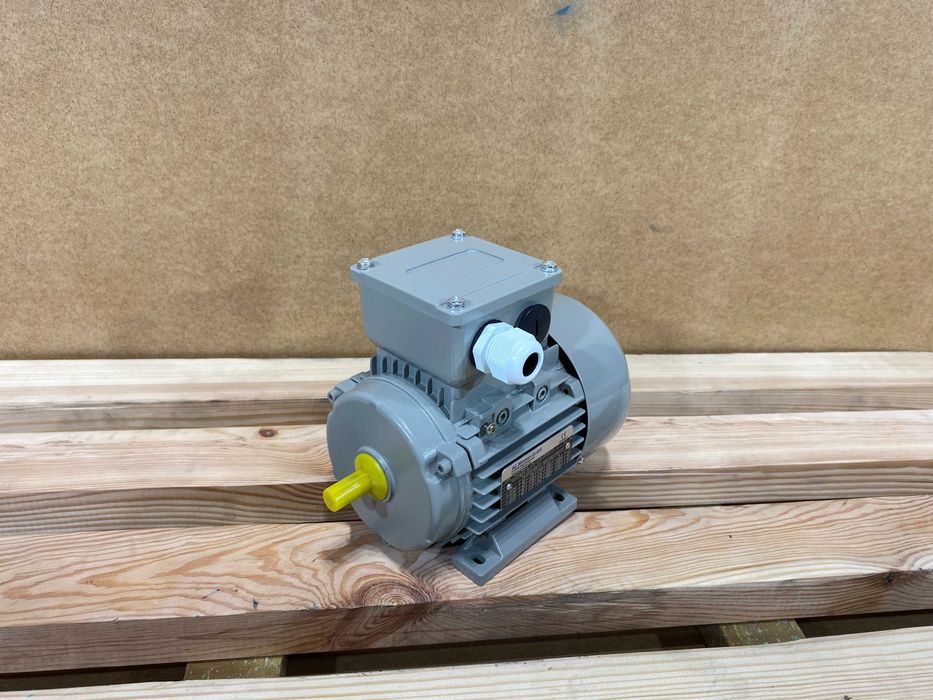 silnik elektryczny 0,06kW 1300obr. 3fazowy 56B3