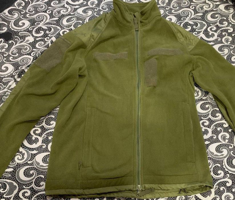 військова куртка олива