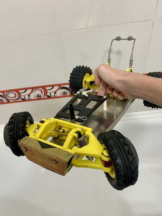 Yucan Yumbo створений Yucanom. Нітро автомодель 1970-х р.