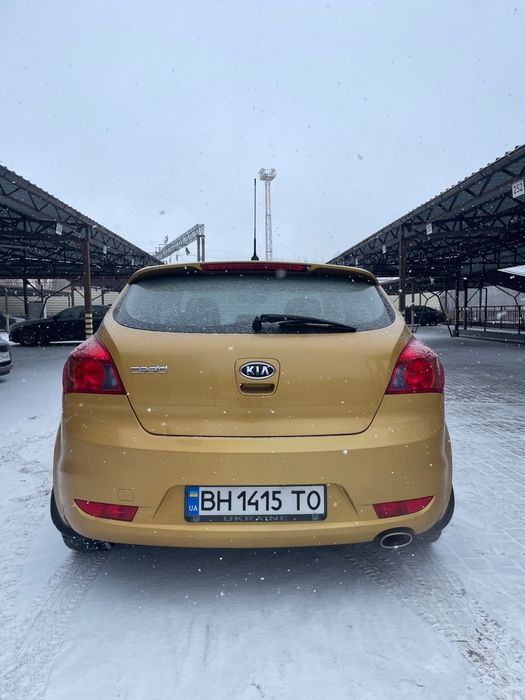 Автомобіль Kia Ceed 2009