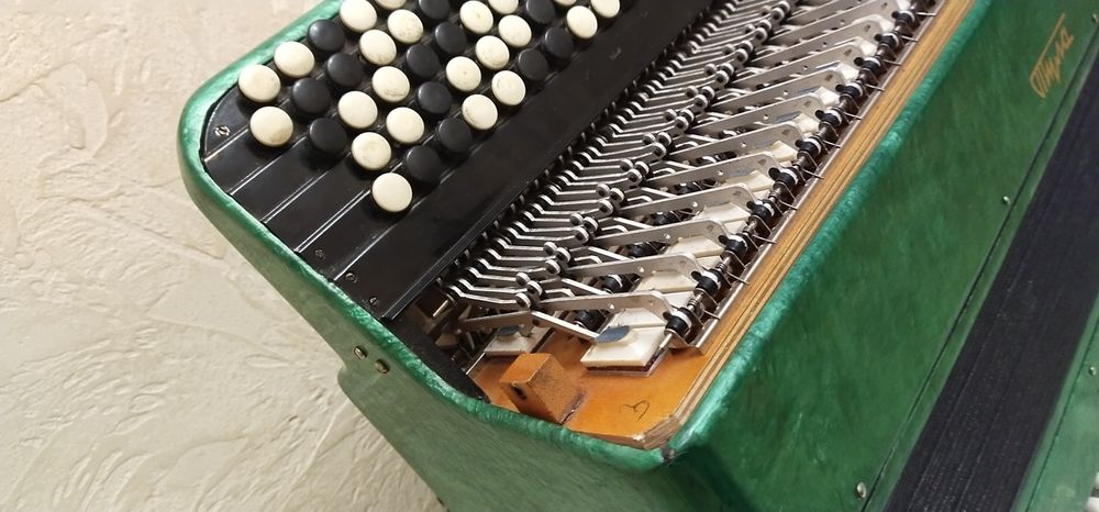 Пятирядний баян Тула 207