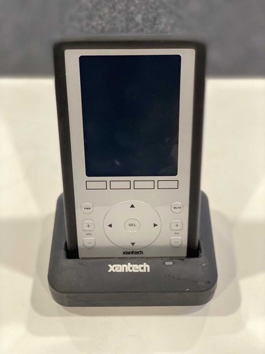 Универсальный пульт и радиобаза Xantech XTR39 + Xantech RF2iR