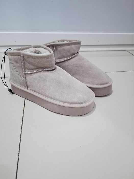 Kremowe buty śniegowce Nowe zimowe botki skora reserved 39