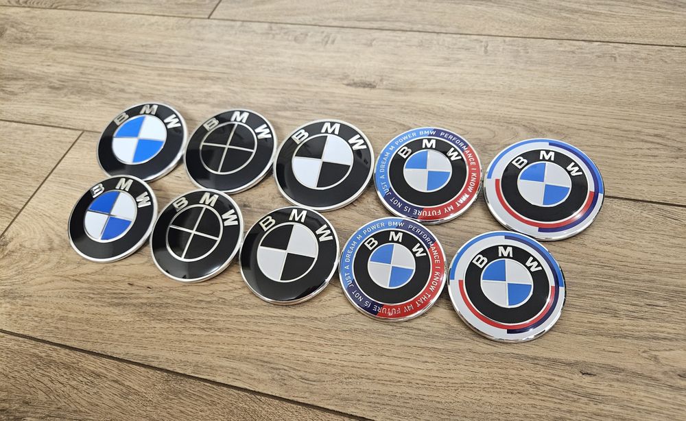 Емблема значок шильдик эмблема BMW 82мм 74мм БМВ в капот багажник