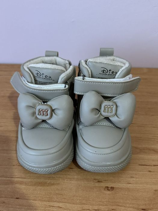 Ботиночки для дівчинки