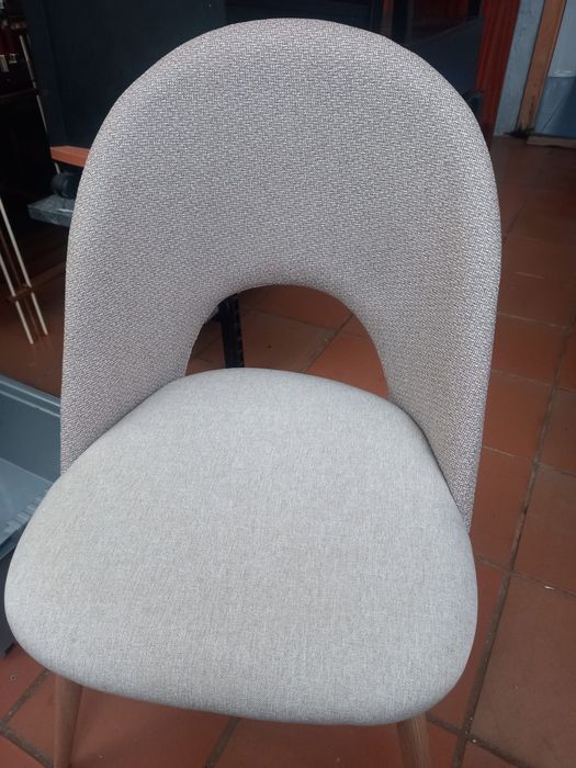 Cadeiras novas em tecido