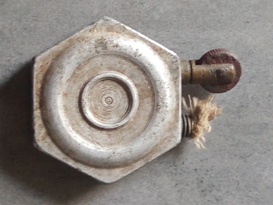 Продам або обміняю Запальничку 30-40 років!!