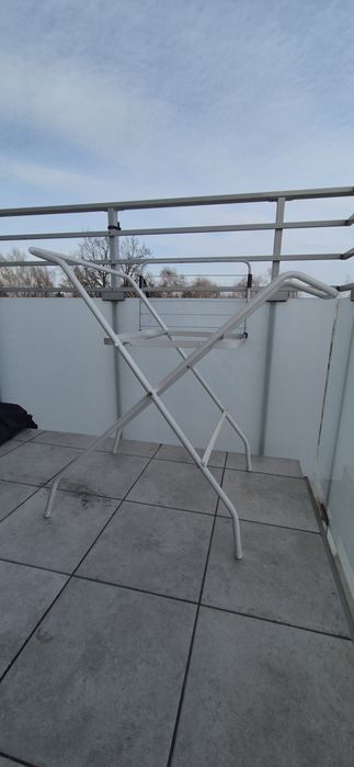 Stojak do wanienki niemowlęcej