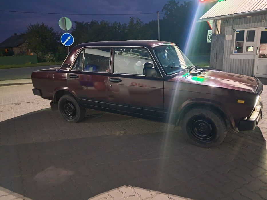 продам ваз 2105.