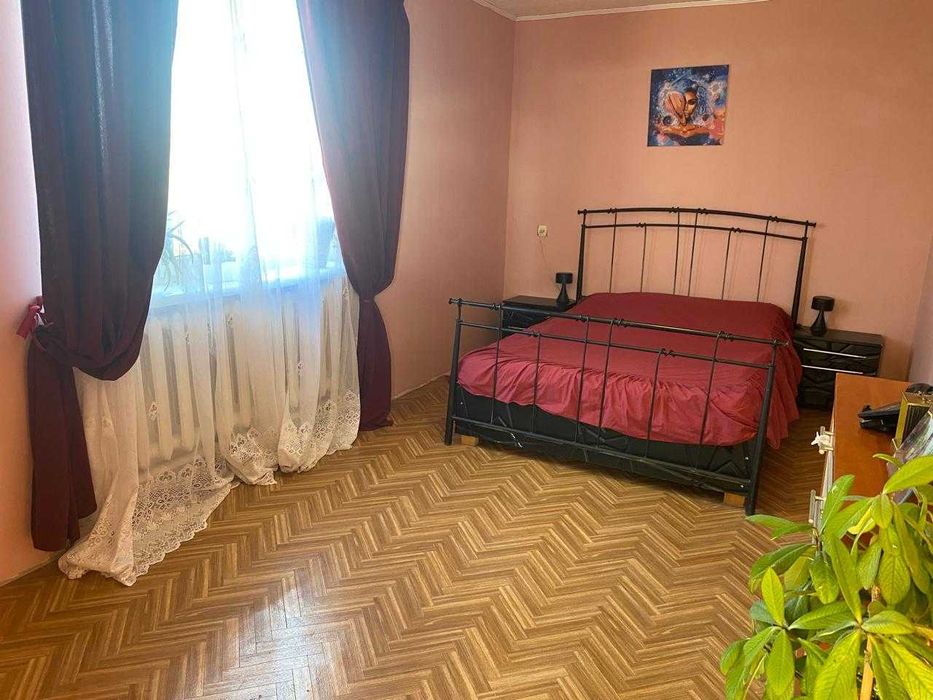 (13) Продам двоповерховий будинок, Великодолинське