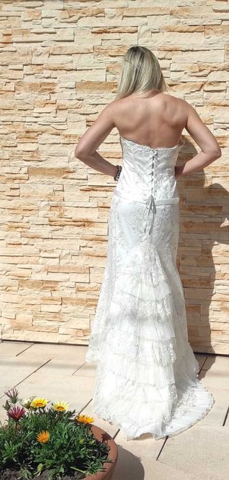 Koronkowa suknia ślubna w stylu francuskim + 5 kosmetyków GRATIS !