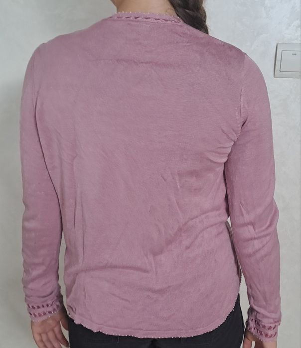 Розовий светр. Безкоштовно