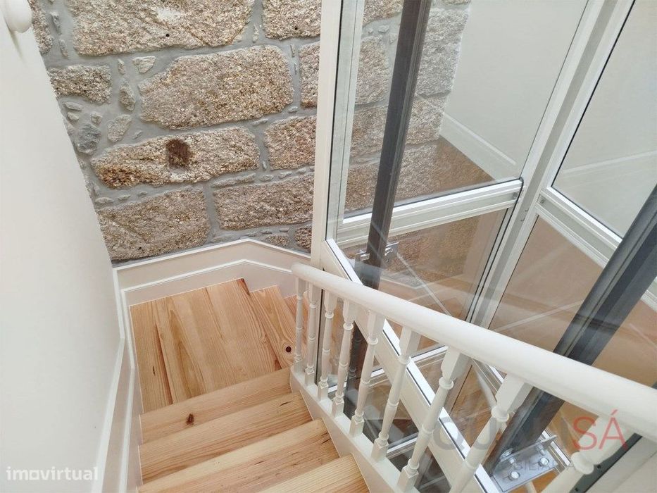 Apartamento T1 novo, com varanda e lugar de garagem em S. Vítor em ...