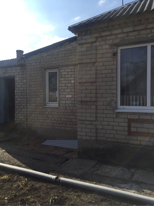 Продам дом с удобствами по ул . Мира город Лозовая