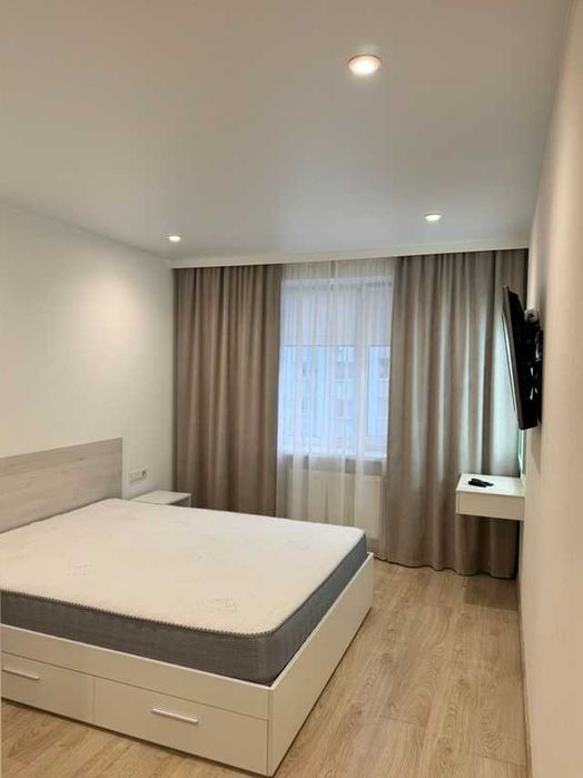 Оренда 2к квартири на Митниці