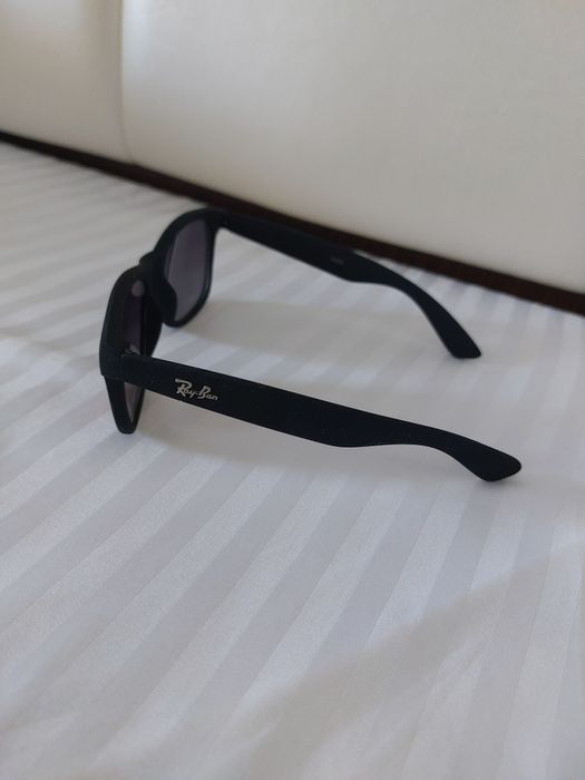 Okulary przeciwsłoneczne Ray Ban, matowe