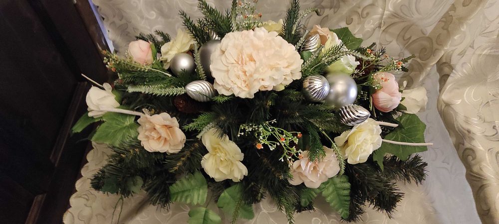 OKAZJA Stroik na grób, kompozycja kwiatowa świąteczna