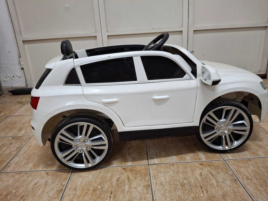 Carro eletrico Infantil AUDI Q5