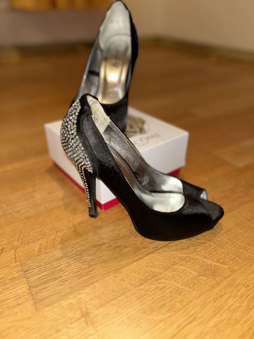 Туфлі Атлас Стрази Atmosphere 38