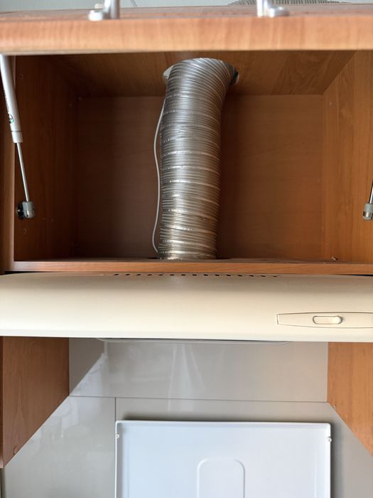 Витяжка кухонна 60 см, б/в, робочий стан