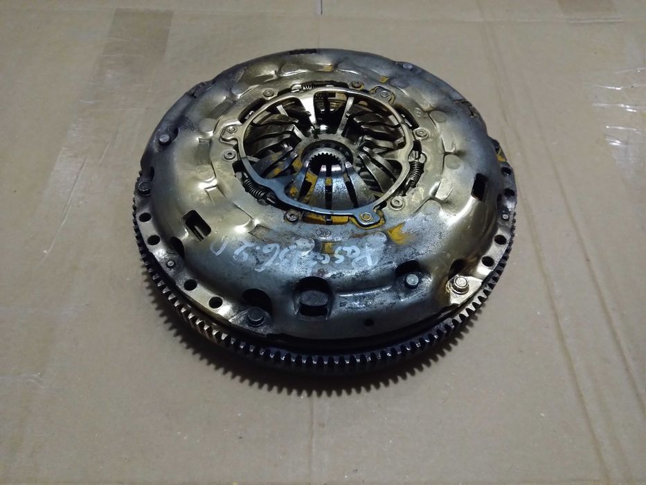 Демпфер маховик щеплення Passat B6 Touran Caddy Octavia A5 A3  2.0 TDI