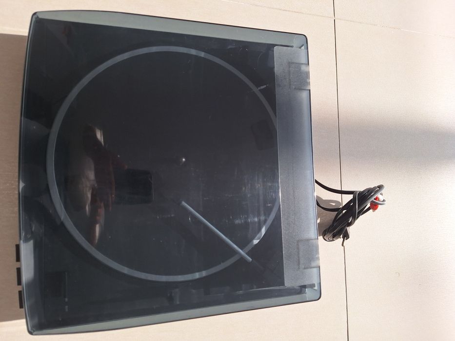 Turntable in good condition, like new64552031402883123