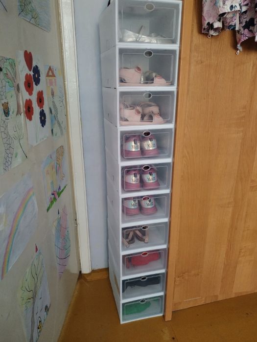 Biała szafka na buty regał z 10 organizerami z klapką
